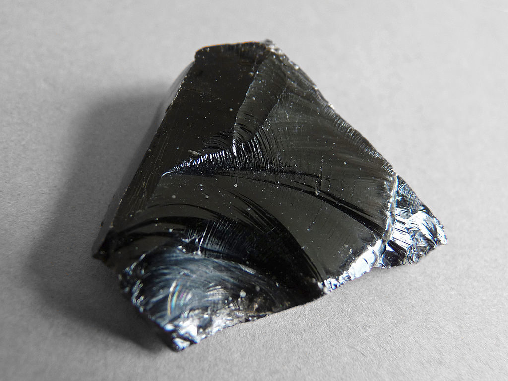 What Is the Difference Between Onyx and Obsidian?